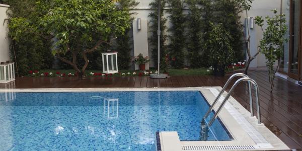 Swimming Pool with Patio